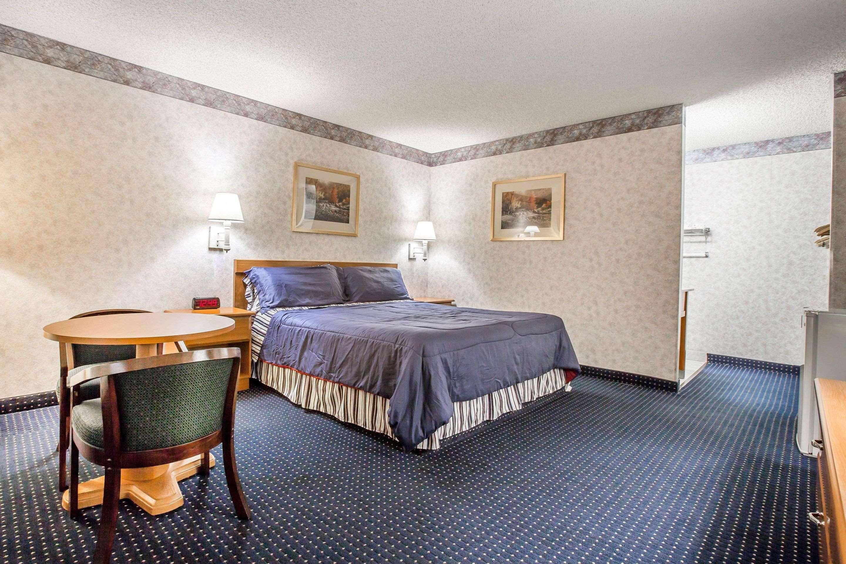 Econo Lodge Inn & Suites Near China Lake Naval Station Ridgecrest Exteriér fotografie